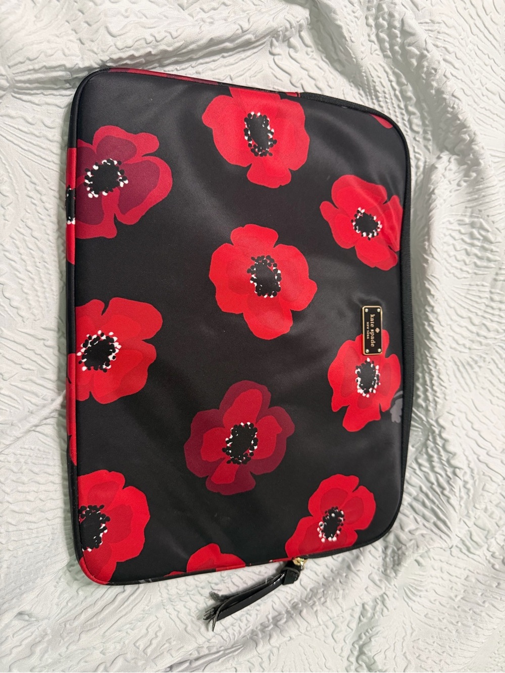 Kate Spade New York Poppy Floral Laptop Sleeve 13-14" Black Red Zip EUC